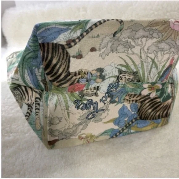 Gucci  Tiger Print shopping dust tote  bag - Picture 7 of 14